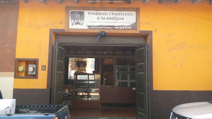Panadería y Pasteleria La Antigua