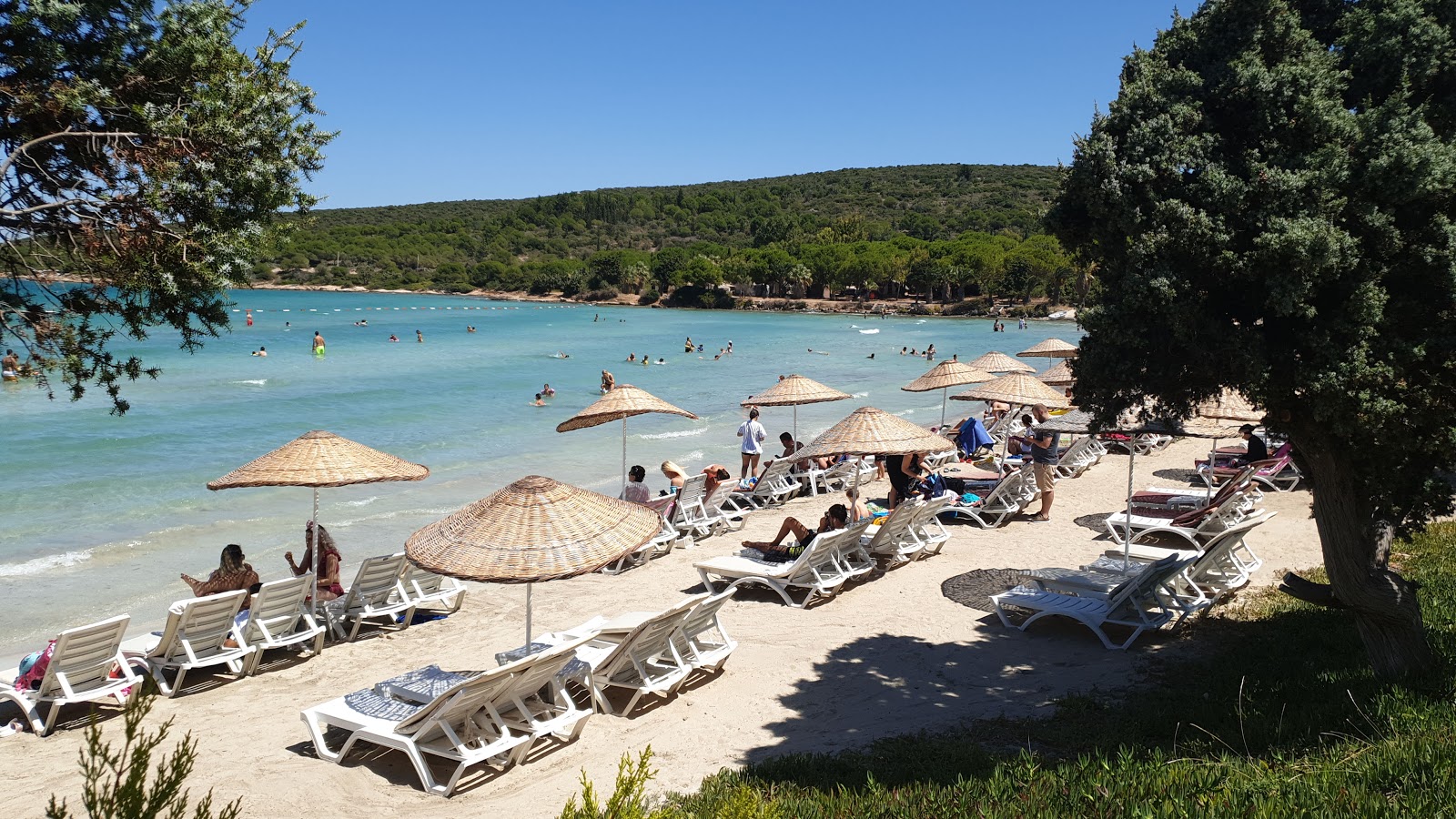 Foto di Spiaggia di Quente Club con molto pulita livello di pulizia