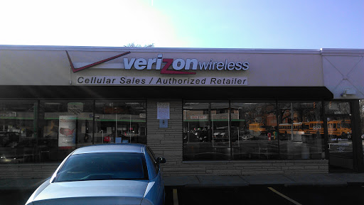 Verizon Authorized Retailer – Cellular Sales, 5625 N High St, Worthington, OH 43085, USA, 