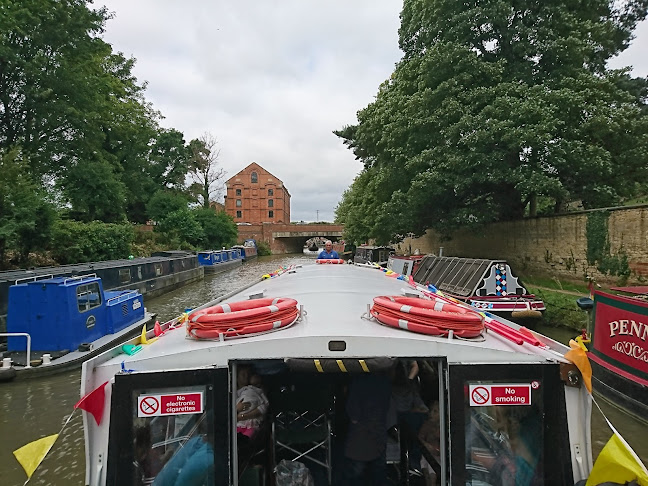 Comments and reviews of Blisworth Tunnel Narrow Boats Ltd
