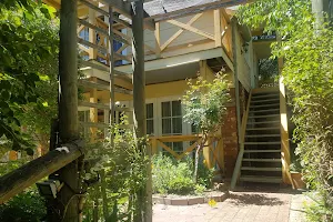 Possum Creek Lodge image