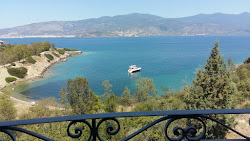 Soros beach'in fotoğrafı küçük koy ile birlikte