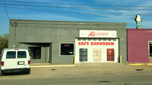 Locksmith «A-1 Locksmith - Downtown Dallas, Design District», reviews and photos, 1622 Market Center Blvd, Dallas, TX 75207, USA