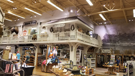 Sporting Goods Store «Bass Pro Shops», reviews and photos, 1000 Bass Pro Dr NW, Altoona, IA 50009, USA