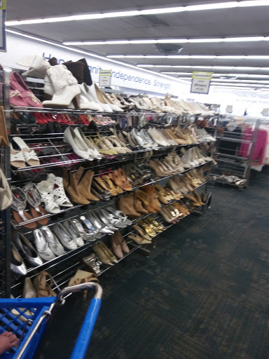 Thrift Store «Goodwill Colonial Heights Retail Store», reviews and photos