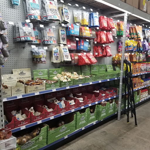 Pet Supply Store «Pet Supreme», reviews and photos, 12823 Foothill Blvd, Sylmar, CA 91342, USA