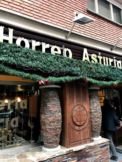 El Hórreo Asturiano - Calle del Dr. Fleming, 52, 28036 Madrid, Spain