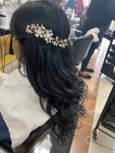 Beauty Salon «Albas Beauty Salon», reviews and photos, 850 State St, Bridgeport, CT 06604, USA