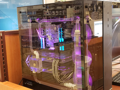 Electronics Store «Micro Center», reviews and photos, 71-43 Kissena Blvd, Flushing, NY 11367, USA