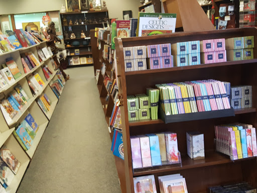 Book Store «Quest Book Shop», reviews and photos, 306 Geneva Rd, Wheaton, IL 60187, USA