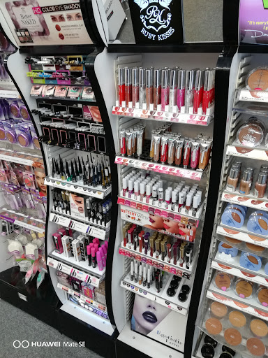Cosmetics Store «J-Beauty Mart», reviews and photos, 2705 Grand Ave, Waukegan, IL 60085, USA
