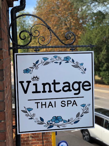 Vintage Thai Spa - Massage therapist