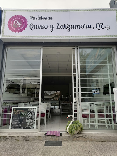 Pastelería y Cafetería Queso y Zarzamora