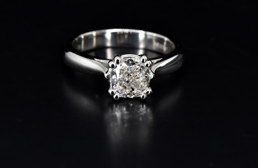 Jewelry Store «De Boscq Fine Jewelry», reviews and photos, 2602 Florida St, Mandeville, LA 70448, USA