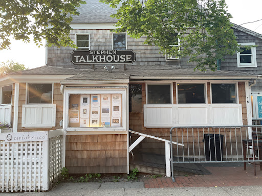 Live Music Venue «The Stephen Talkhouse», reviews and photos, 161 Main St, Amagansett, NY 11930, USA