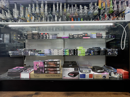 Tobacco Shop «Mr. SMOKE (smoke shop)», reviews and photos, 4347 Gunn Hwy, Tampa, FL 33618, USA