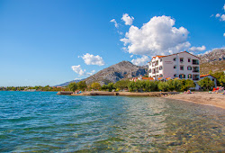 Opcina Starigrad'in fotoğrafı birden fazla küçük koy ile birlikte