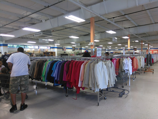 Thrift Store «Goodwill of North Georgia: Snellville Store and Donation Center», reviews and photos, 2340 Ronald Reagan Pkwy, Snellville, GA 30078, USA