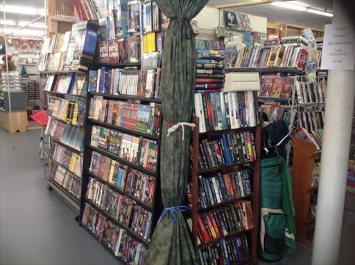 Flea Market «Streetsboro Flea Market - Furniture, Antiques, Collectibles», reviews and photos, 1513 Streetsboro Rd, Streetsboro, OH 44241, USA