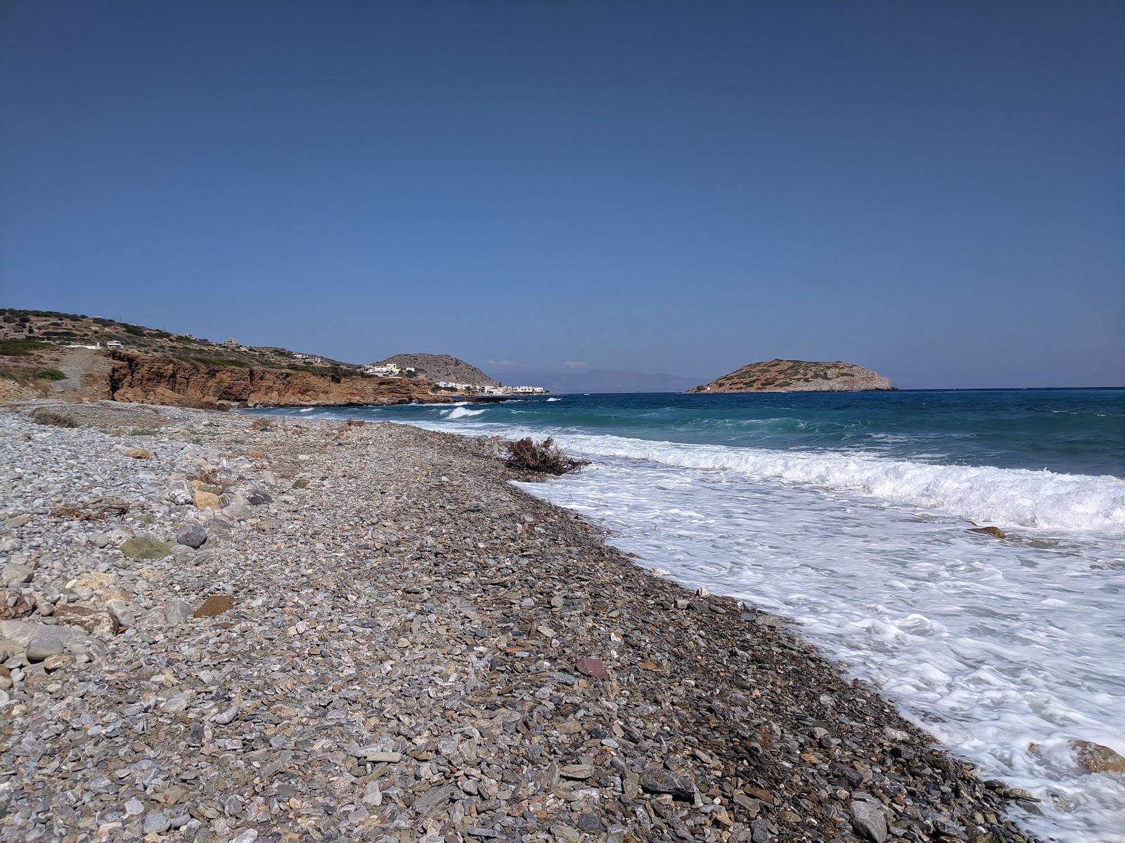 Foto de Baths beach con guijarros grises superficie
