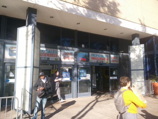 Best Buy image