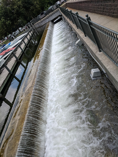 Boat Rental Service «Leatherlips Watersports Jet», reviews and photos, 151 Wrigley Dr, Lake Geneva, WI 53147, USA