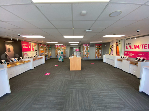 Cell Phone Store «Sprint Store», reviews and photos, 3220 E Grand River Ave, Howell, MI 48843, USA