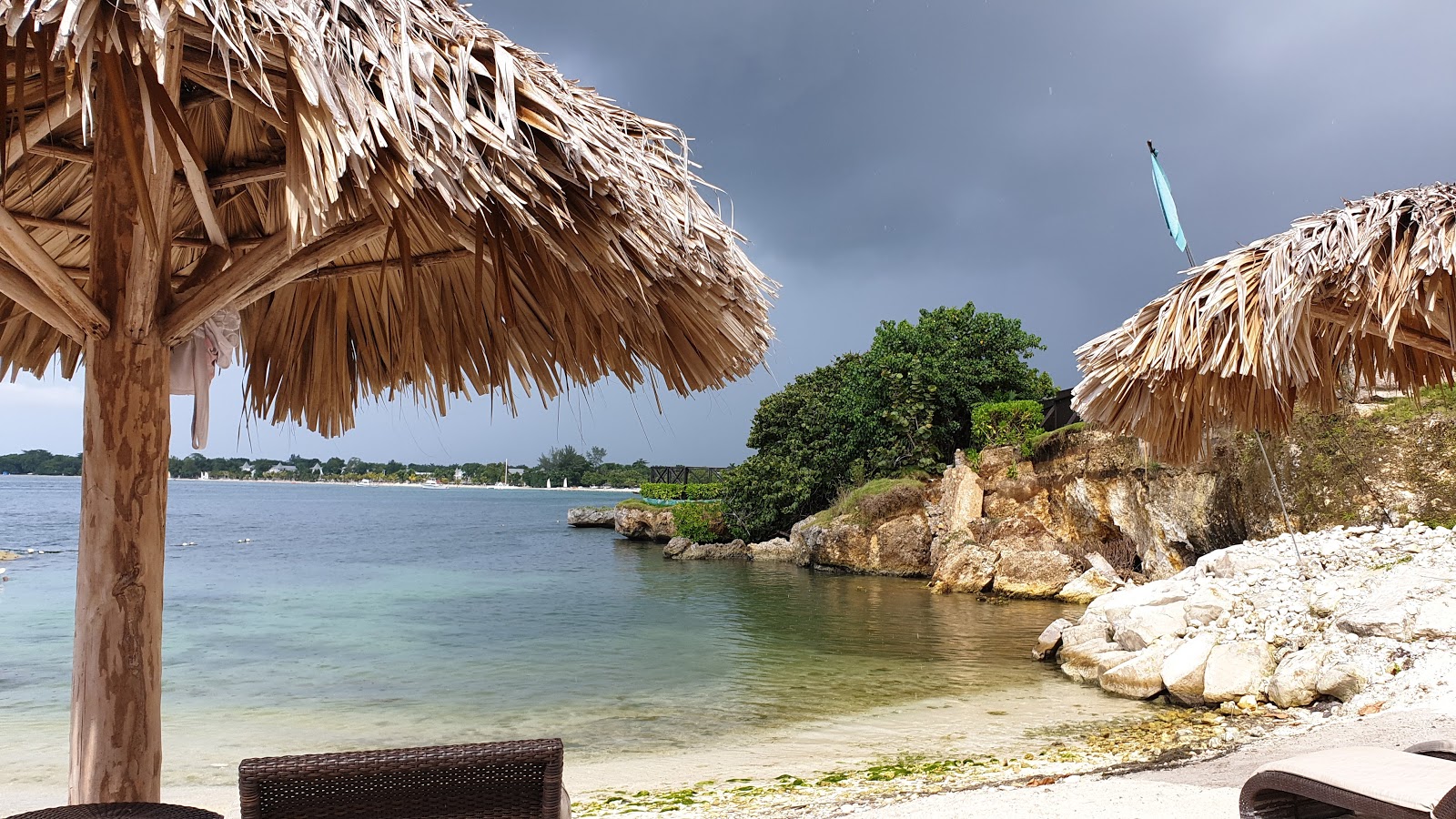 Foto di Orange Bay e l'insediamento