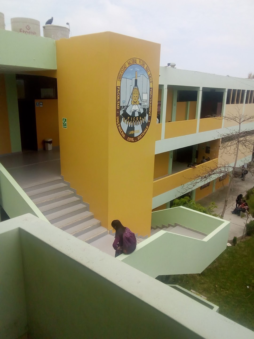 Facultad de Ingeniería Civil, Sistemas y Arquitectura