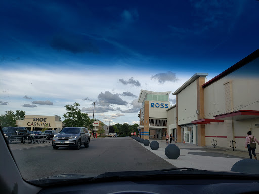 Clothing Store «Ross Dress for Less», reviews and photos, 7065 Cermak Rd, Berwyn, IL 60402, USA