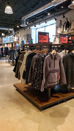 Clothing Store «The North Face», reviews and photos, 2000 NJ-38, Cherry Hill, NJ 08002, USA