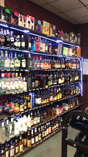 Liquor Store «Day Hollow Wine & Liquor Store», reviews and photos, 409 Day Hollow Rd, Endicott, NY 13760, USA