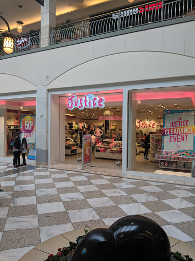 Shopping Mall «Hillsdale Shopping Center», reviews and photos, 60 E 31st Ave, San Mateo, CA 94403, USA