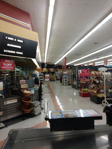 Supermarket «Giant Eagle Supermarket», reviews and photos, 1300 Country Club Rd, Monongahela, PA 15063, USA