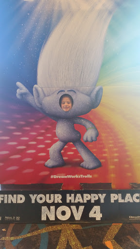 Movie Theater «Regal Cinemas Ronkonkoma 9», reviews and photos, 565 Portion Rd, Ronkonkoma, NY 11779, USA