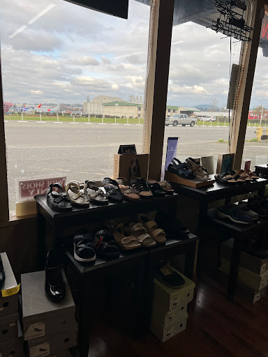 Shoe Store «Wide Shoes Only», reviews and photos, 203 Airport Way, Renton, WA 98057, USA