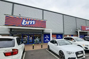 B&M Store image