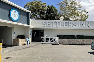 Settlers Inn Hotel image