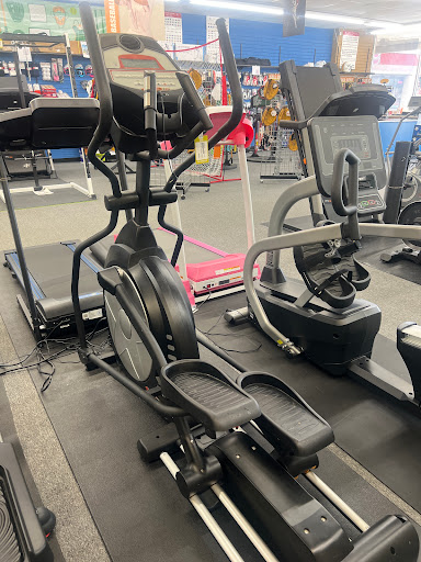 Sporting Goods Store «Play It Again Sports», reviews and photos, 4138 Outer Loop, Louisville, KY 40219, USA