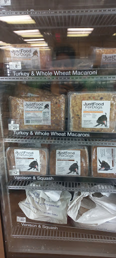 Pet Supply Store «Petco Animal Supplies», reviews and photos, 508 N Doheny Dr, West Hollywood, CA 90048, USA