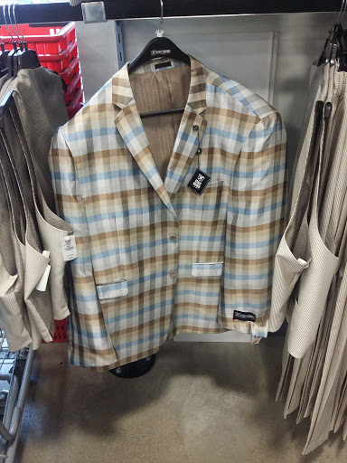 Clothing Store «K&G Fashion Superstore», reviews and photos, 2001 West Eight Mile RD, Detroit, MI 48203, USA