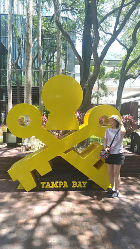 Visitor Center «Tampa Bay Visitor Center & Gift Shop», reviews and photos, 615 Channelside Dr #101A, Tampa, FL 33602, USA