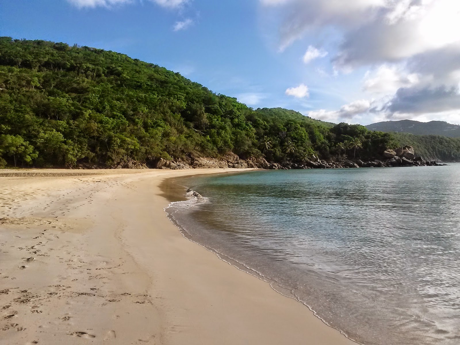 Photo de Lambert Bay beach avec un niveau de propreté de très propre