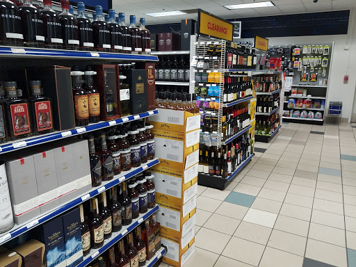 Liquor Store «Norfolk Package Store», reviews and photos, 1560 Mall Dr, Norfolk, VA 23511, USA