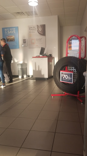 Tire Shop «Discount Tire Store - Tyler, TX», reviews and photos, 3910 S Broadway Ave, Tyler, TX 75701, USA