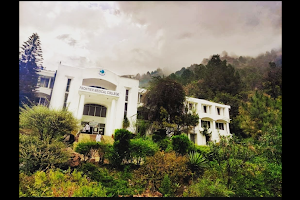 Frontier Medical & Dental College Abbottabad image