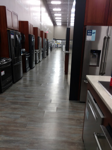 Electronics Store «Best Buy», reviews and photos, 900 E Golf Rd, Schaumburg, IL 60173, USA