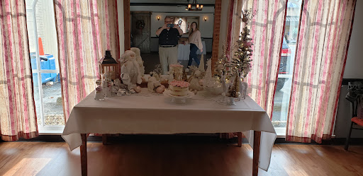 Restaurant «Blue Ridge Cafe & Catering Co», reviews and photos, 8315 Seminole Trail, Ruckersville, VA 22968, USA