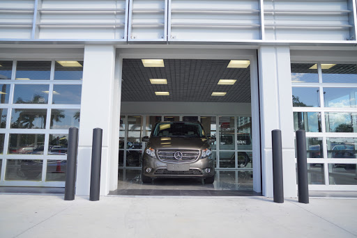 Mercedes Benz Dealer «Mercedes-Benz of Pembroke Pines», reviews and photos, 14199 Pines Blvd, Pembroke Pines, FL 33027, USA