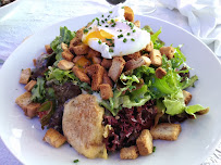 Salade Cobb du Restaurant français La Terrasse du Beaujolais à Chiroubles - n°7